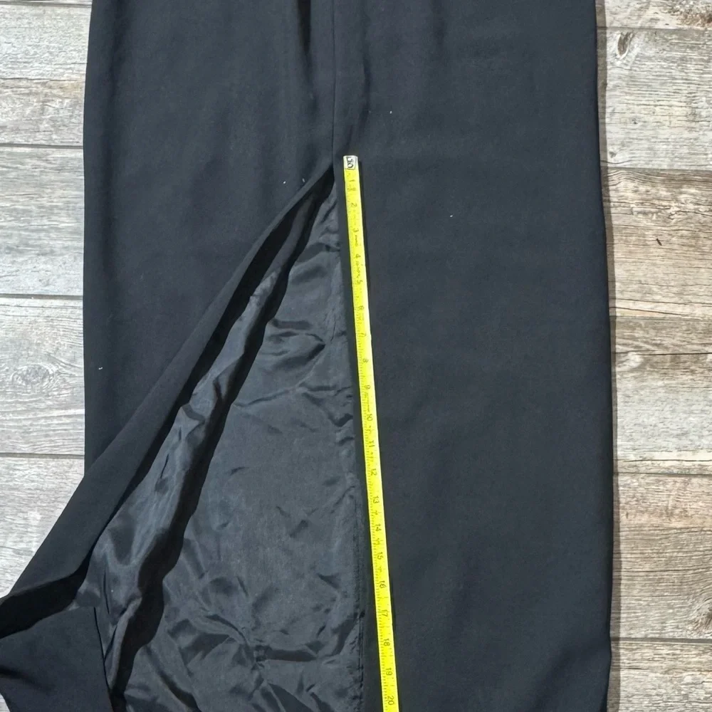 Elegant Black Evening Dress - Picture 13 of 13